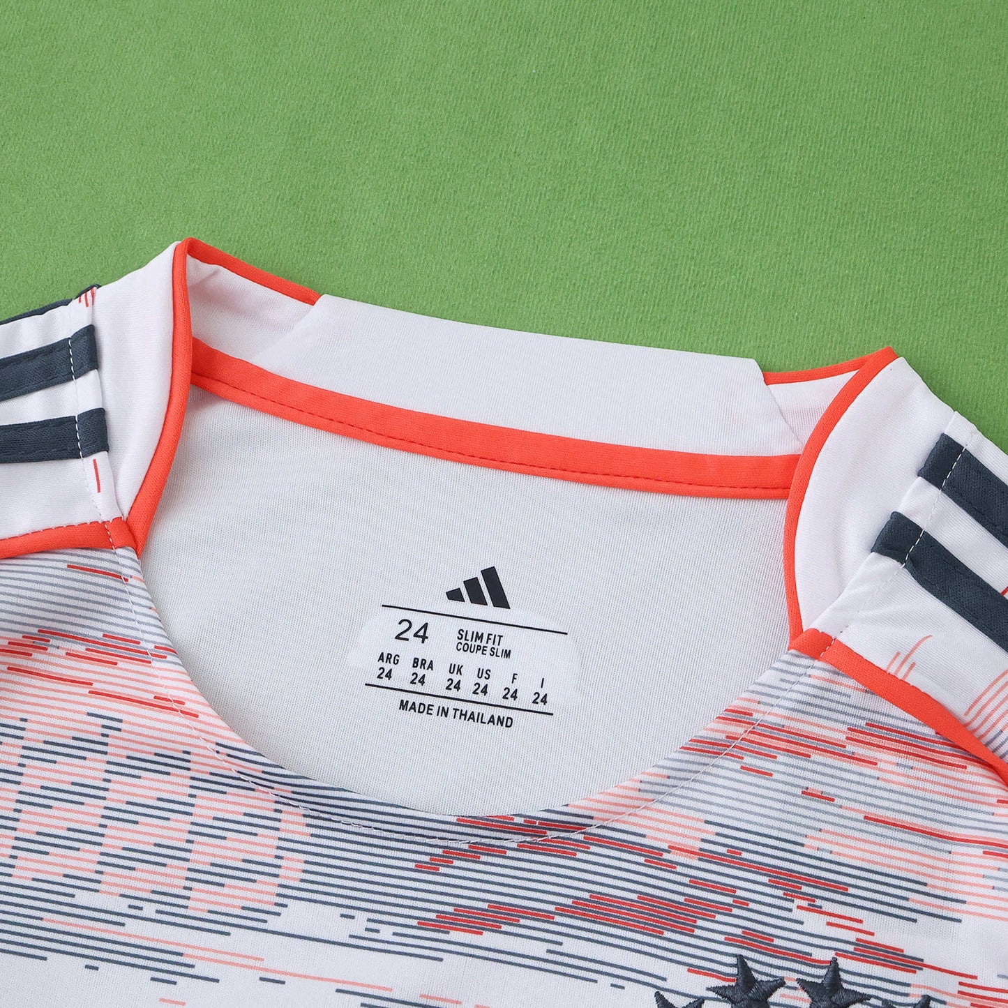 Kit Infantil Bayern de Munique 2025/26 II