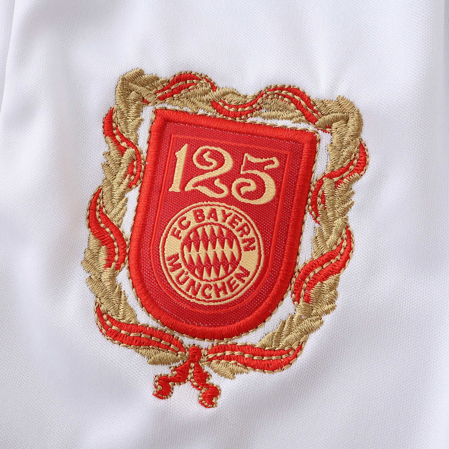 Kit Infantil Bayern de Munique 2024/25 125 anos