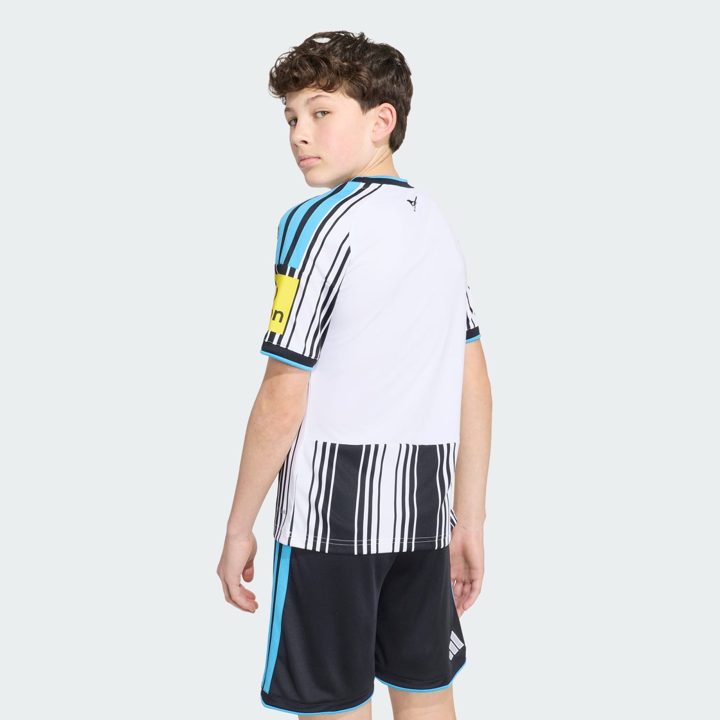 Kit Infantil Newcastle 2026/27 I
