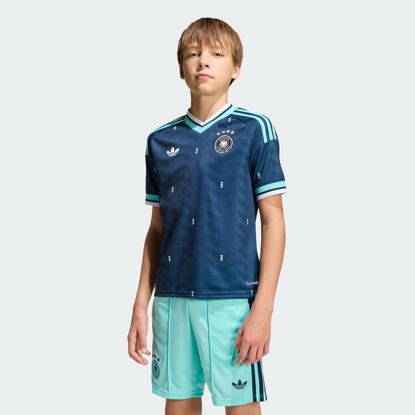 Conjunto Infantil Alemanha 2026/27 II Kit